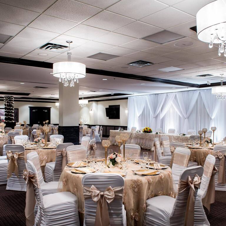 Four Points by Sheraton Calgary West